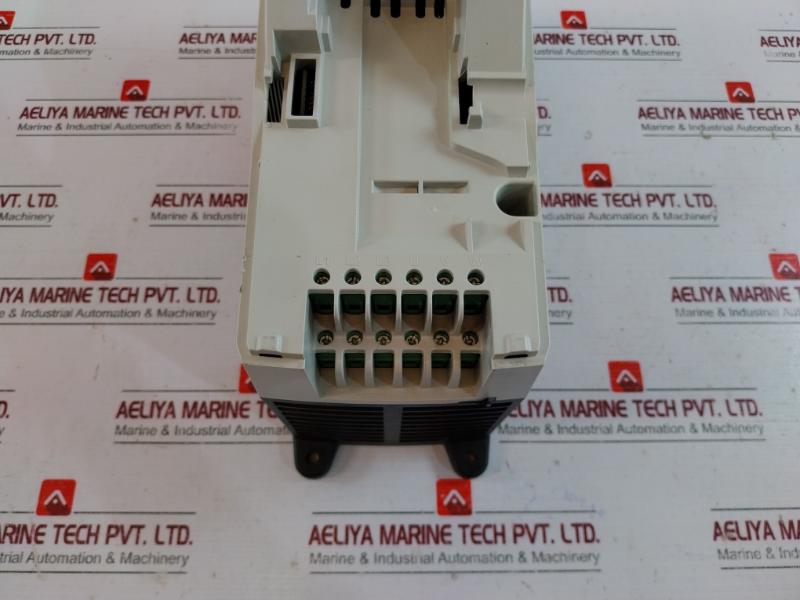 Emerson Skd3400750 Control Techniques Inverter 2112804104 75Kw
