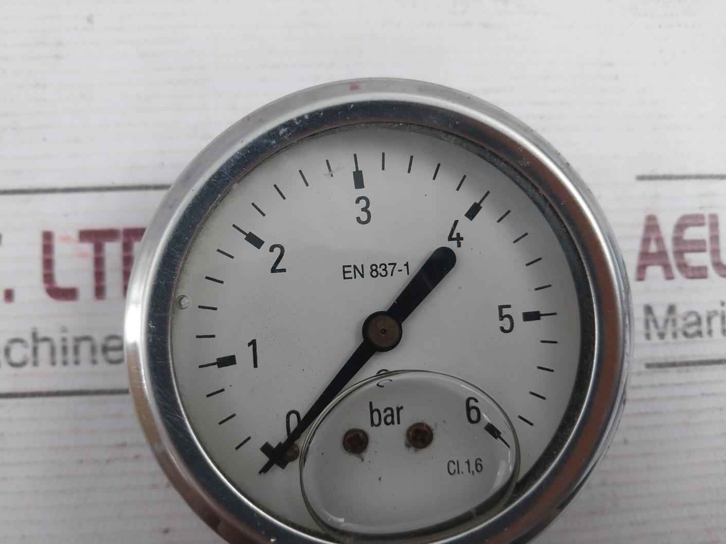 En 837-1 De 1/2" Pressure Gauge 0 To 6 Bar