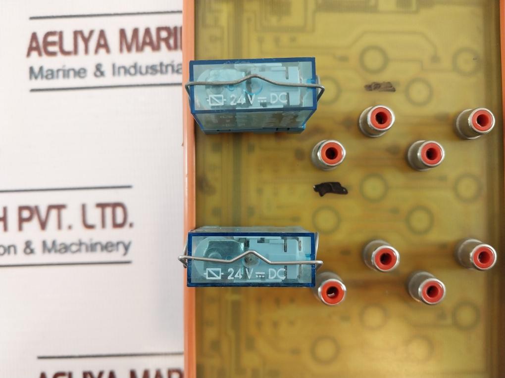 Entrelec 44.52, Ent. Mute #3 Relay Module Pcb
