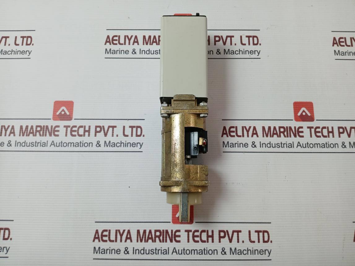 Entrelec Cp5/F1.01/F1/F1/E14/Scc Rotary Switch Unit