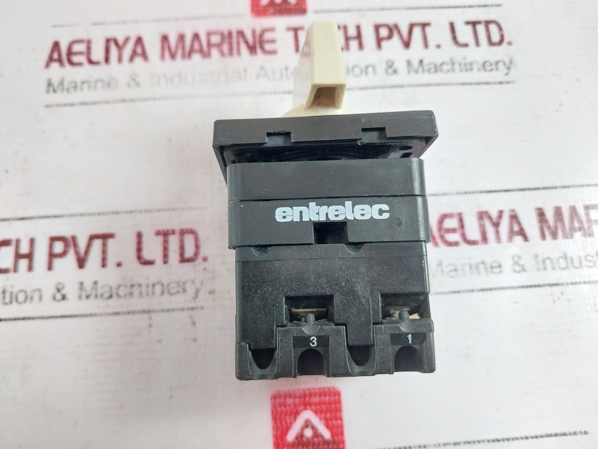 Entrelec Vyar16 Rotary Cam Switch 12A-660V Cei408