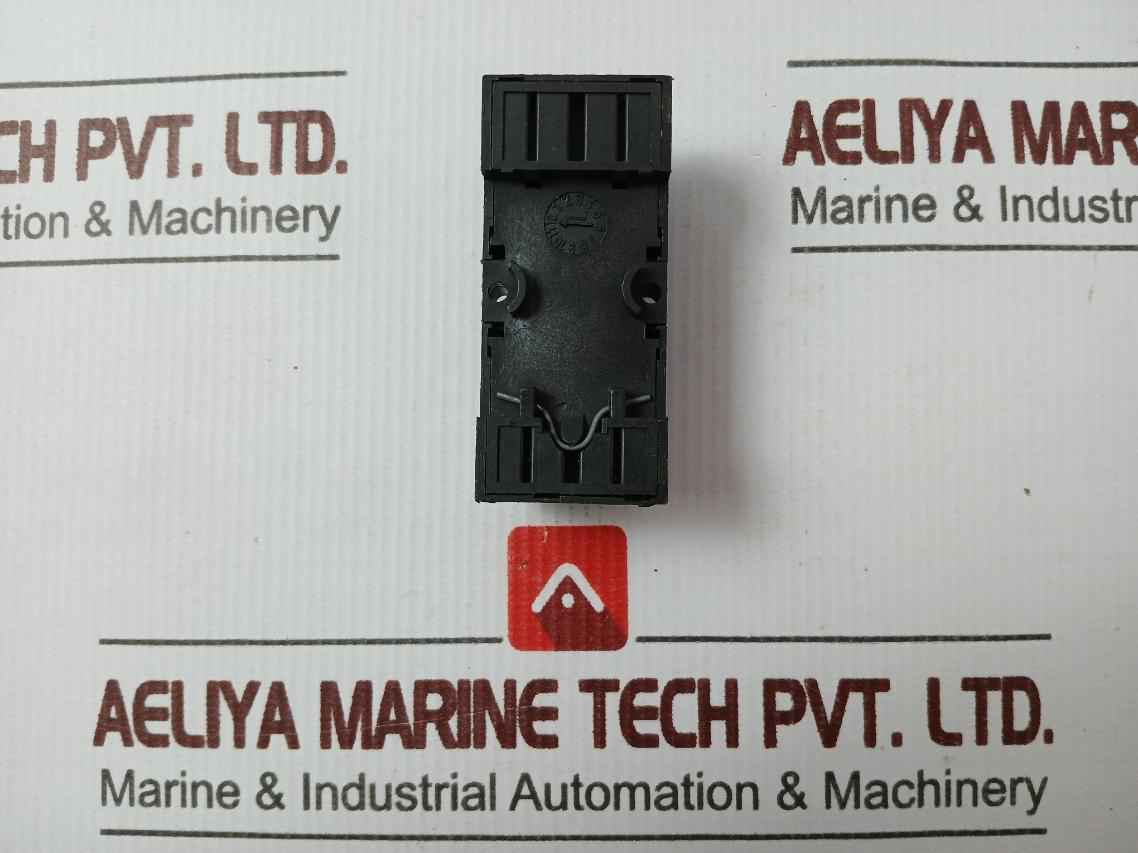 Es 15/4 Relay Socket 7A 300V Ac