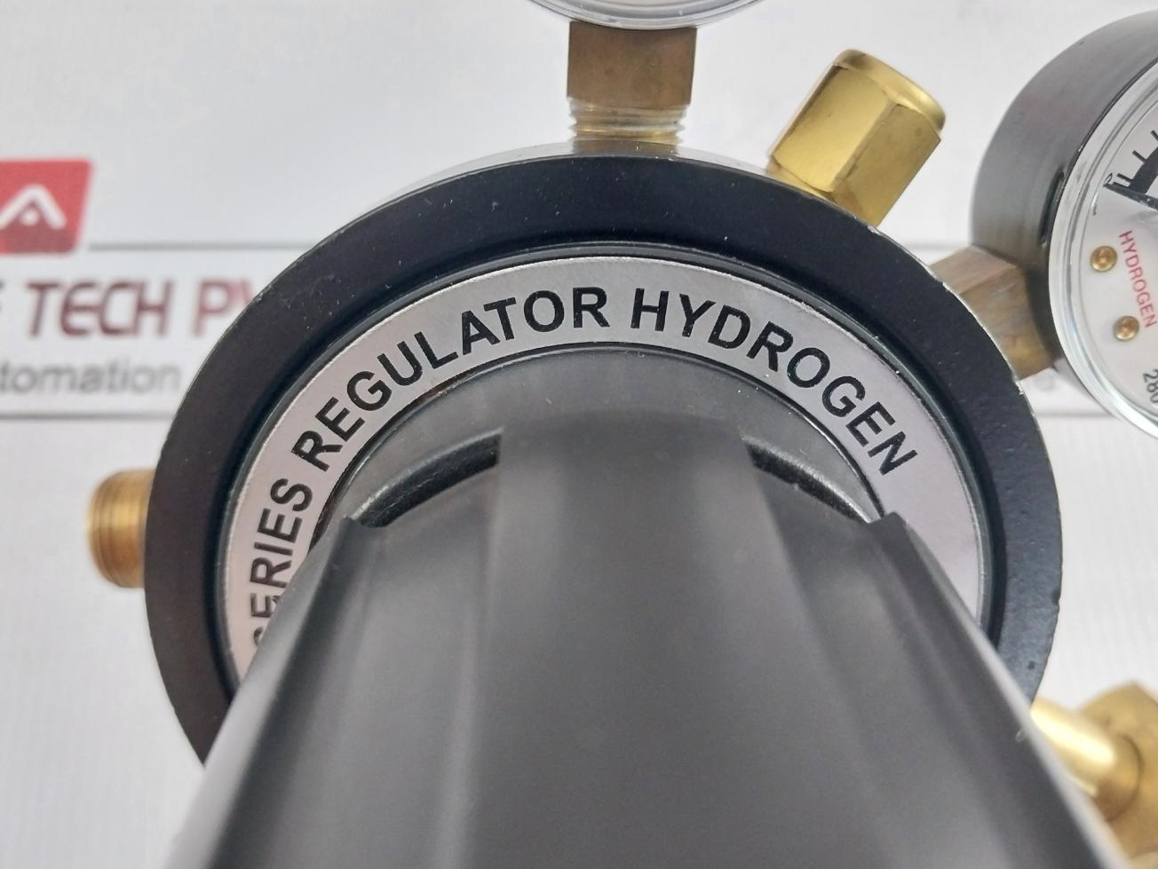 Esab 4330196525 Hydrogen Multi Stage Regulator 0-4000Psi 0-280Bar