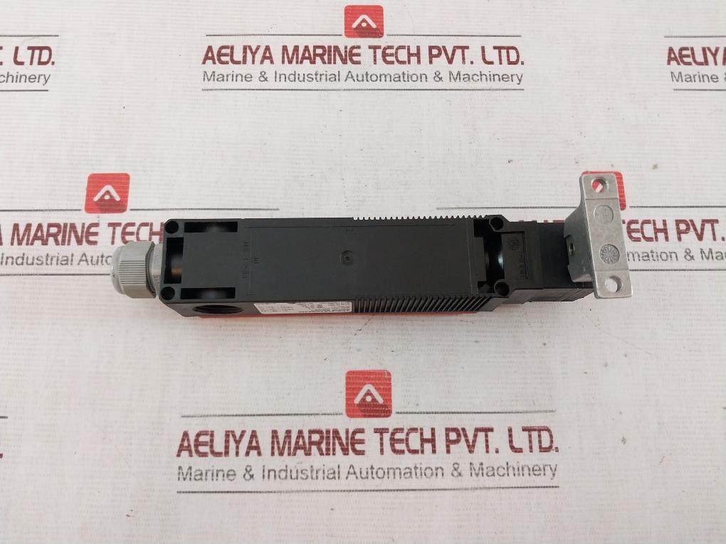 Euchner Tp3-4131A024M Safety Switch Tp With Door Monitoring Contact 084129