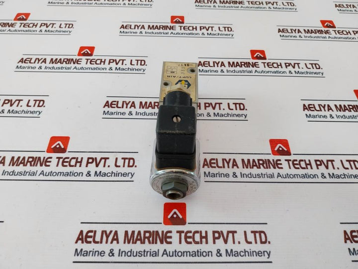 Eugen Seitz 1B27/200 Solenoid Valve 1-8 Bar 220V 60Hz 7W