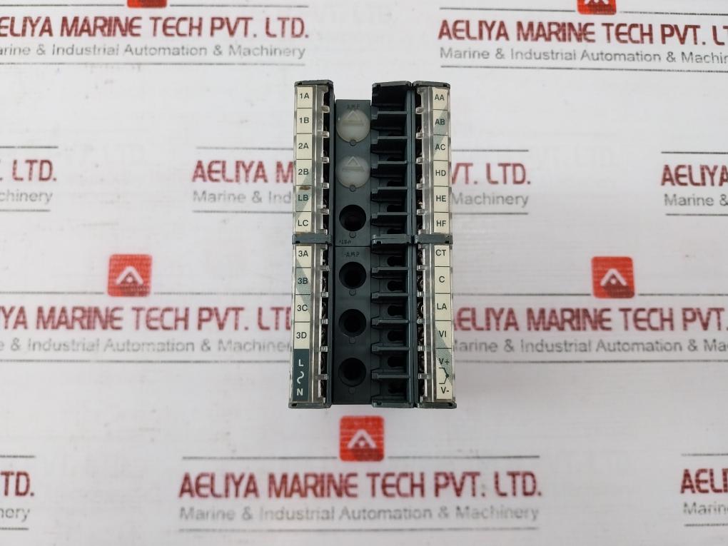 Eurotherm 3208 Temperature/ Process Controller 100-240vac 12vdc 0-10v 0-20ma