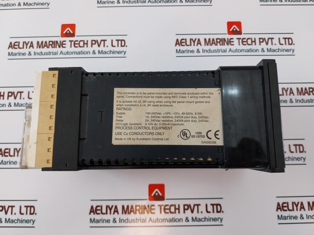 Eurotherm 818S Digital Temperature Controller 100-240Vac +10%-15% 48-62Hz 8.5W