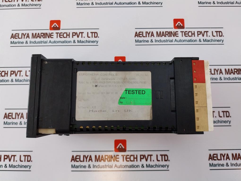 Eurotherm 818S Digital Temperature Controller 100-240Vac +10%-15% 48-62Hz 8.5W