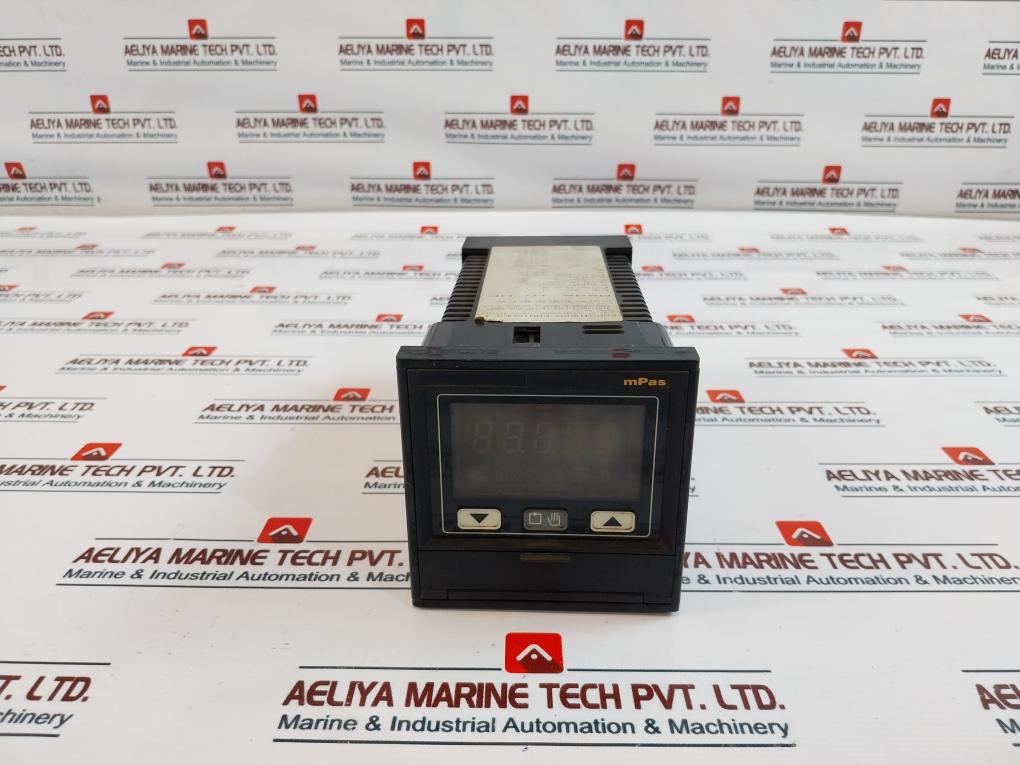 Eurotherm 818S Temperature Controller 100-240Vac, +10% -15%, 48-62Hz, 8.5W