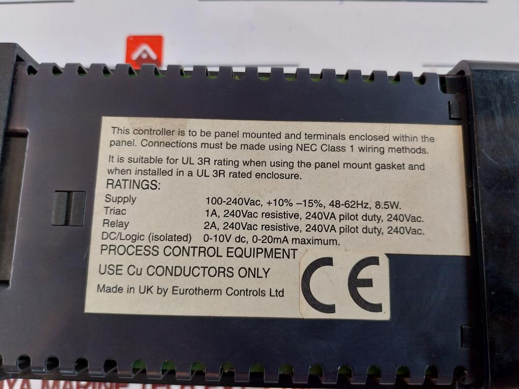 Eurotherm 818S Temperature Controller 100-240Vac, +10% -15%, 48-62Hz, 8.5W