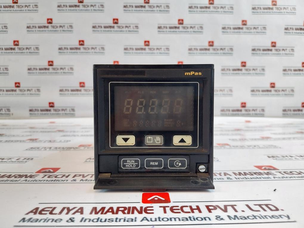 Eurotherm 818S Temperature Controller 100-240Vac, +10% -15%, 48-62Hz, 8.5W