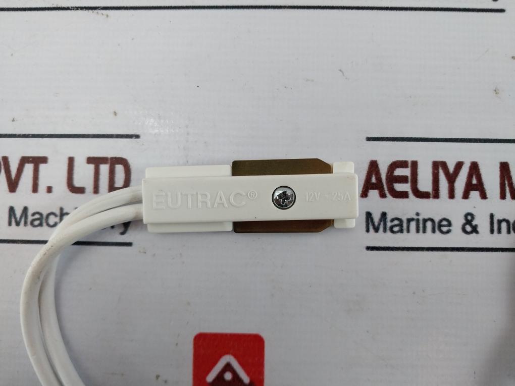 Eutrac 99-028-1/01 Power Rail Feed With Cable 12V 25A