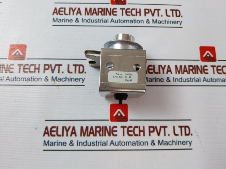 Evac 5860303 Pneumatic Push Button En054