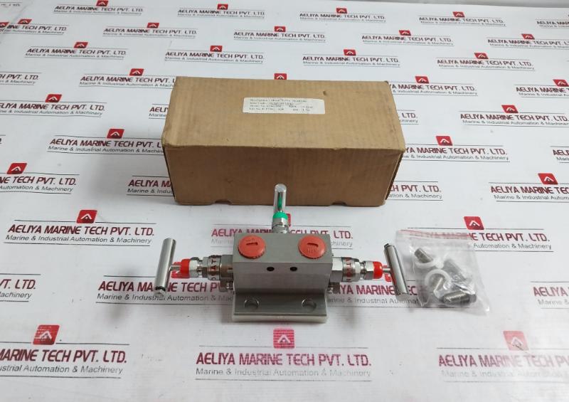 Excelock E306 Dm 3Vm/T-ss316L Three Valve Manifold -6000 Psi E-5756/128