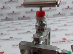 Excelock E306 Dm Three Valve Manifold 1/2" Npt (F) X Flg -6000 Psi 7461/001