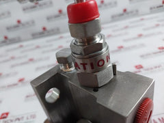 Excelock E306 Dm Three Valve Manifold 1/2" Npt (F) X Flg -6000 Psi 7461/001