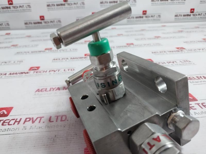 Excelock E306 Dm Three Valve Manifold 1/2" Npt (F) X Flg -6000 Psi 7461/001