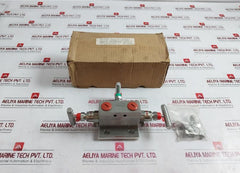 Excelock E306 Dm Three Valve Manifold 1/2" Npt (F) X Flg -6000 Psi 7461/001