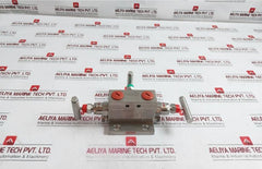 Excelock E306 Dm Three Valve Manifold 1/2" Npt (F) X Flg -6000 Psi 7461/001