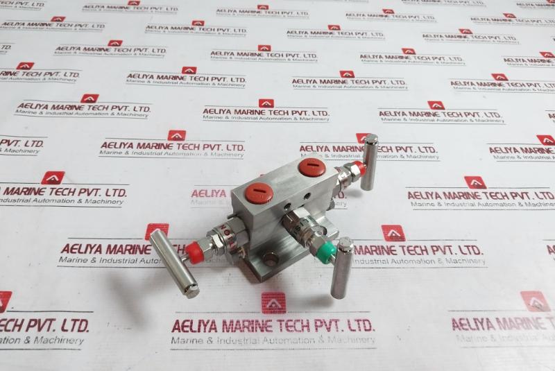Excelock E306 Dm Three Valve Manifold 1/2" Npt (F) X Flg -6000 Psi 7461/001