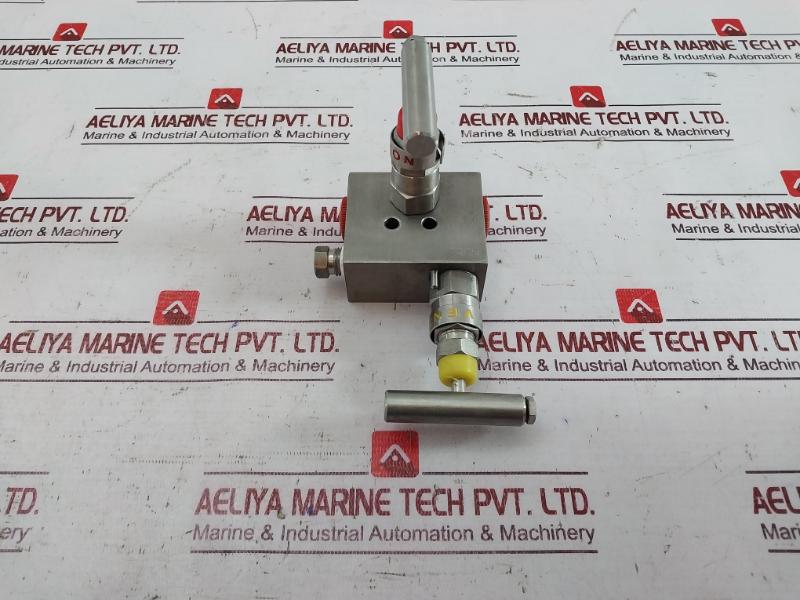 Excelock E367 Bb Two Manifold Valve 2Vm/F-hastelloy-c276 E-7690/001