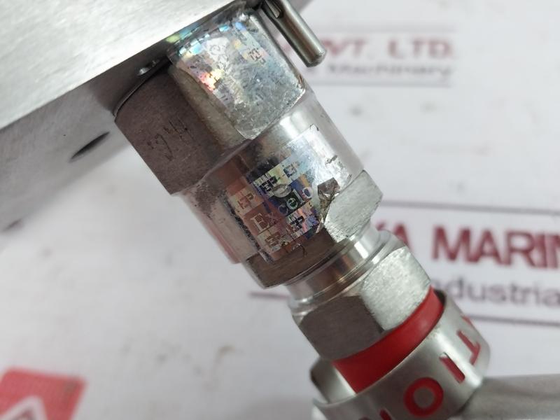 Excelock E367 Bb Two Manifold Valve 2Vm/F-hastelloy-c276 E-7690/001