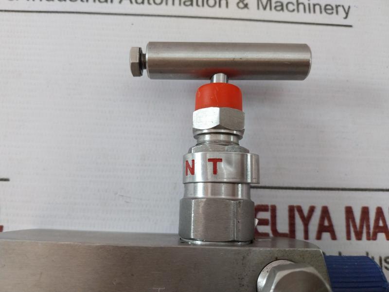 Excelock E377Cb5-8F-8Mnsie 2 Way Gauge Valve E-9757/041