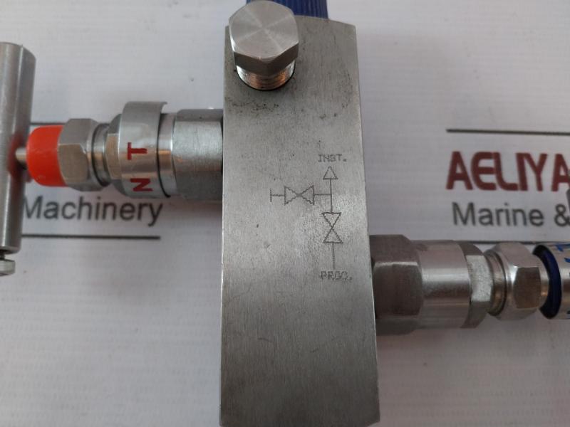 Excelock E377Cb5-8F-8Mnsie 2 Way Gauge Valve E-9757/041