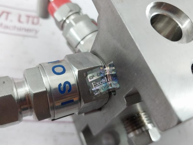 Excelock Svmf51123112 Five Valve Manifold 6000 Psi Ss 316 E502 Ff