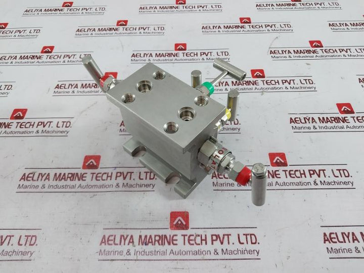 Excelock Svmf51123112 Five Valve Manifold E501 Ff Ss 316