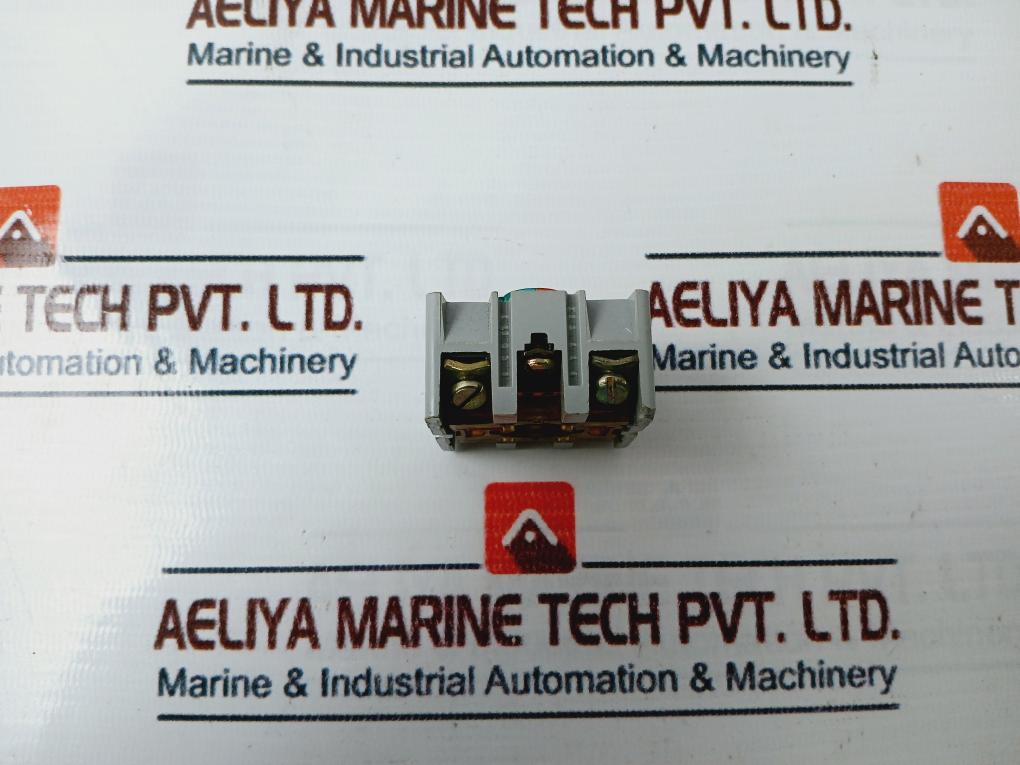 Fanal 300V AC Socket