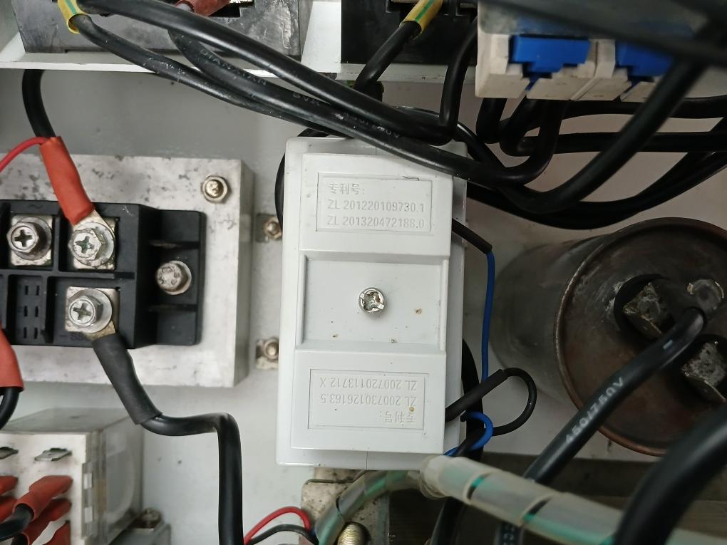 Fcl-3Lh-s15-x120/240 Ashley-edison Industrial Voltage And Frequency Converter