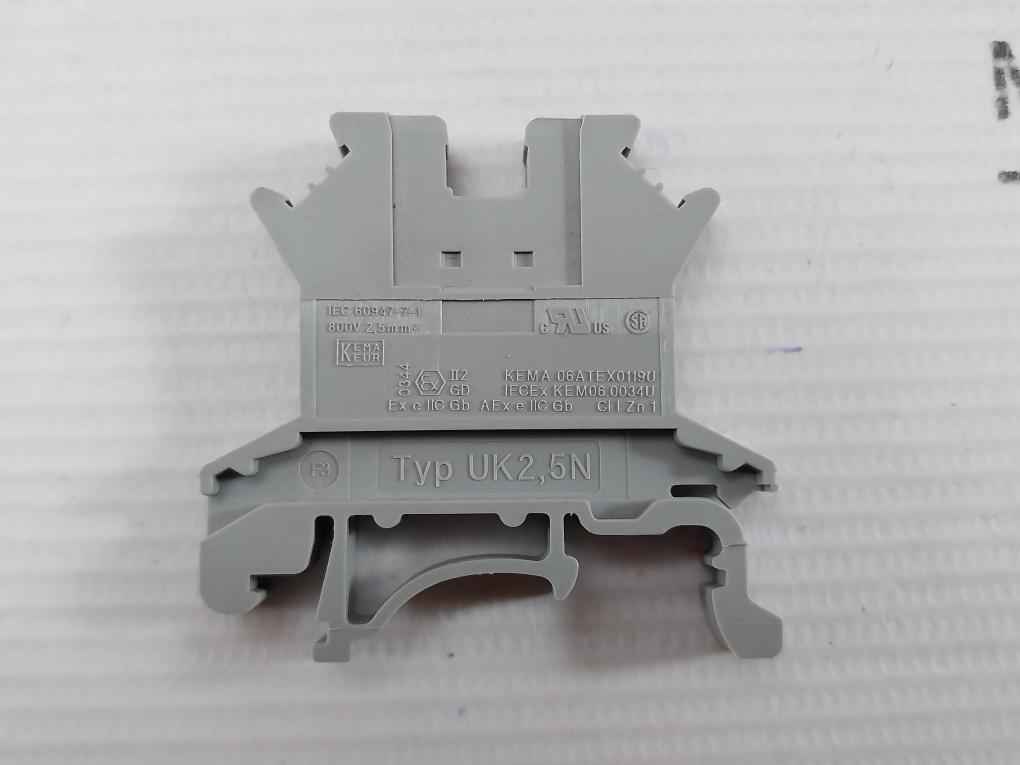 Feed-through Terminal Block Phoenix Contact Part No: Uk 2,5 N (1Box=50Pcs)