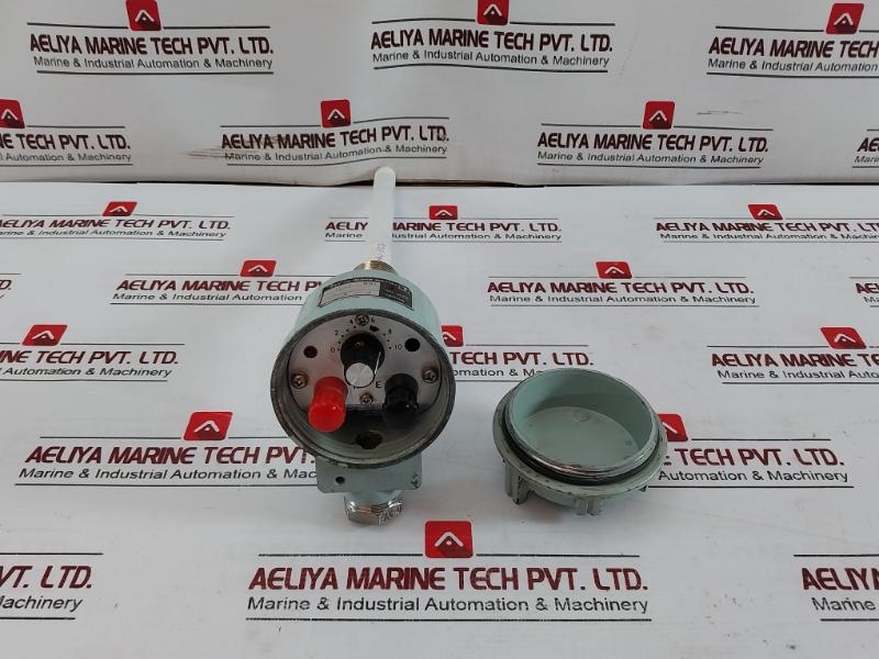 Fellow Kogyo P-2 Level Controller Np-04-1 225-mm P2-38C7601