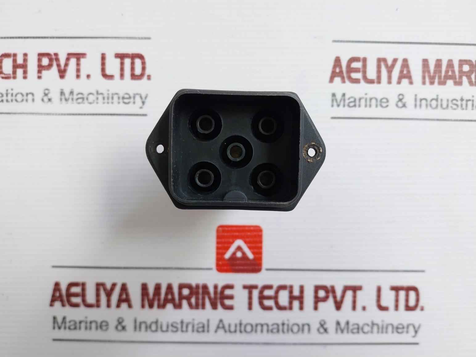 Female Power Connector Ppc 25R-5-a Well Shin 30A 250Vdc