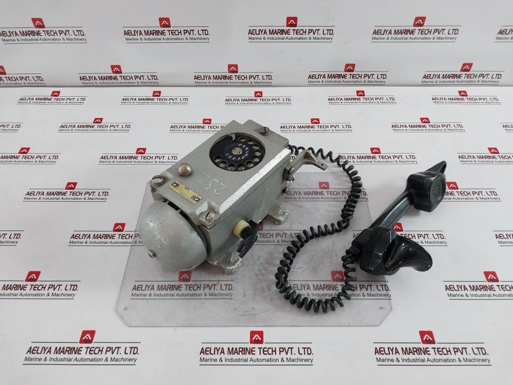 Fernsig Essen 5111 Z Vintage Captain Rotary Telephone 25-50Hz 9602/1480