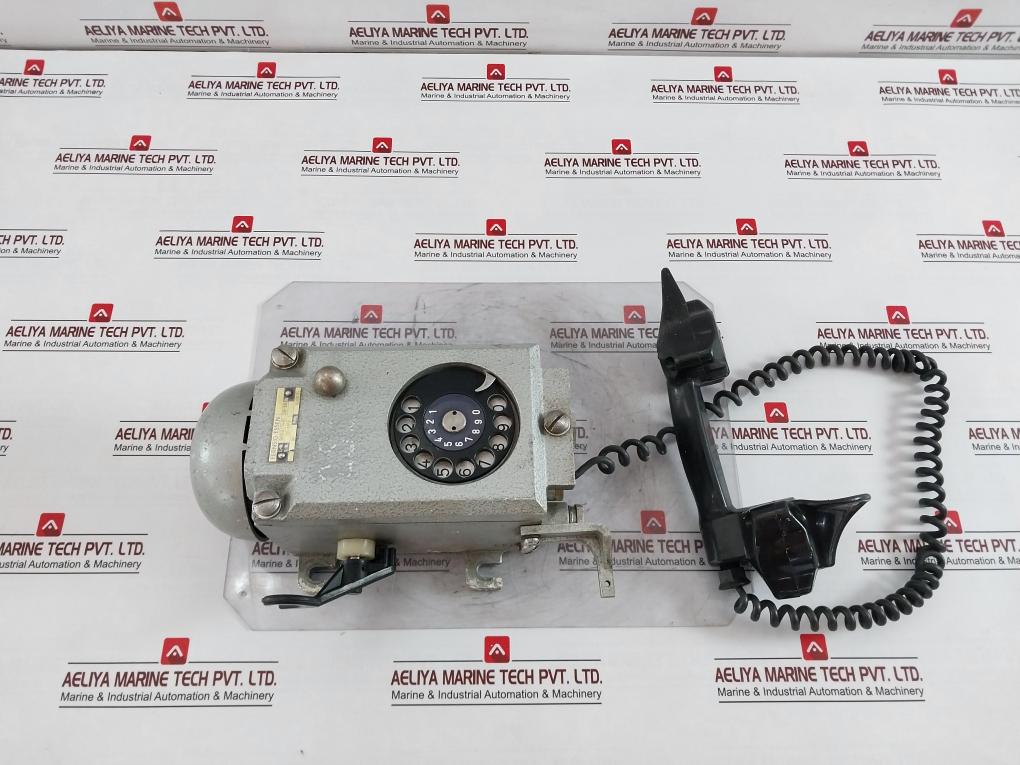 Fernsig Essen 5111 Z Vintage Captain Rotary Telephone 25-50Hz 9602/1480