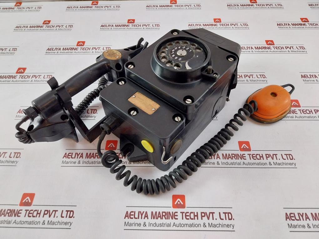 Fernsig Essen 9602 W Marine Heavy Duty Telephone 10/90 Zu