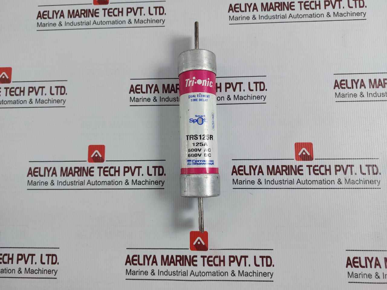 Ferraz Shawmut 62001 Class Rk5 Fuse With Base Holder 600V-200A 1 Pole