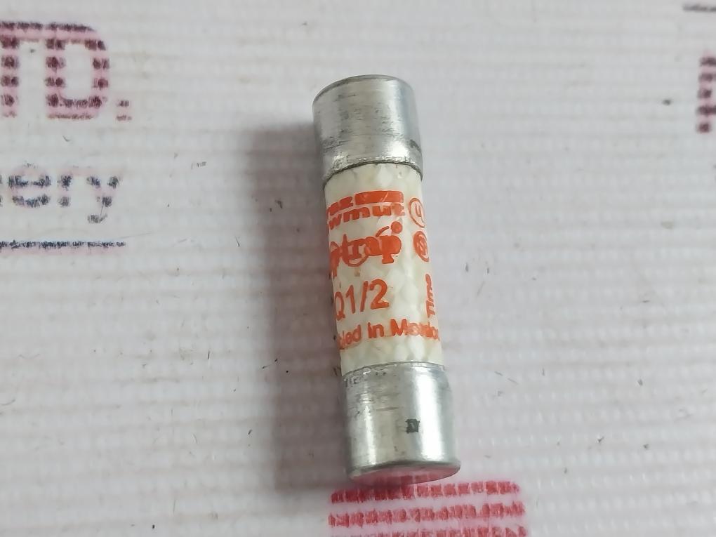 Lot of 5X Ferraz Shawmut Amp-Trap ATQ1/2 Time Delay Fuses