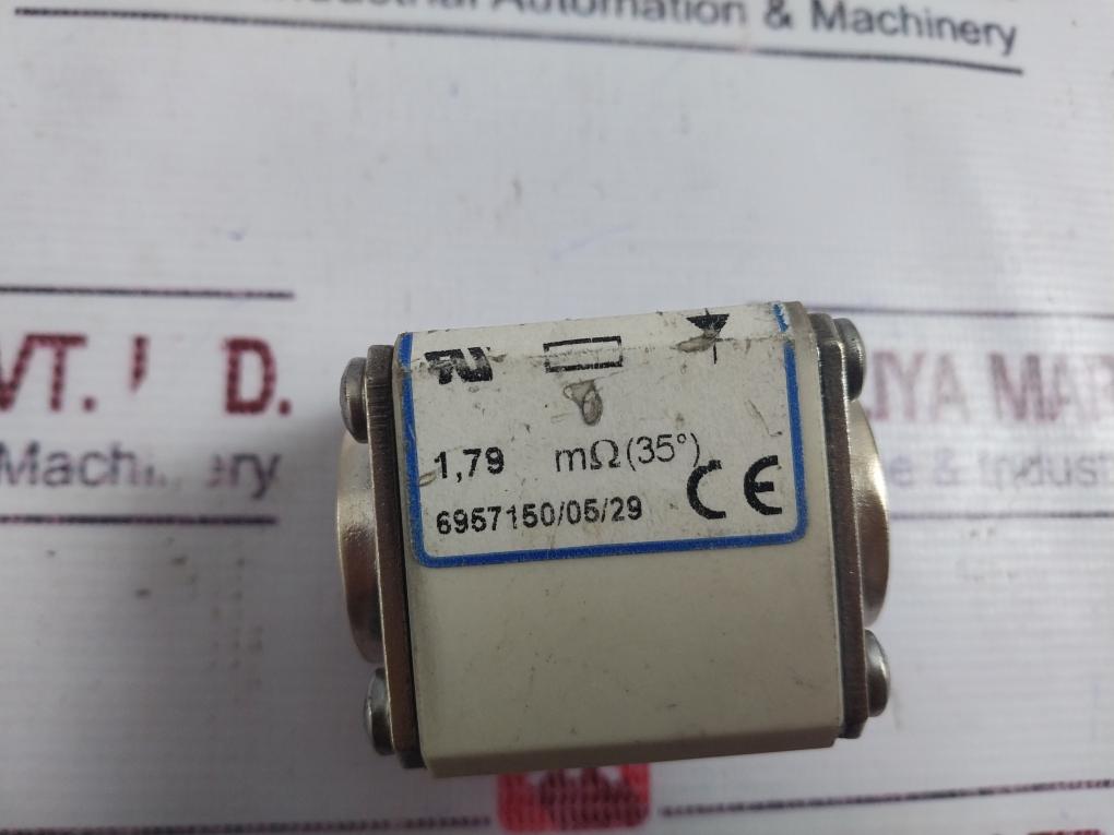 FERRAZ SHAWMUT T300052 PROTISTOR Fuse 690V AC 100A