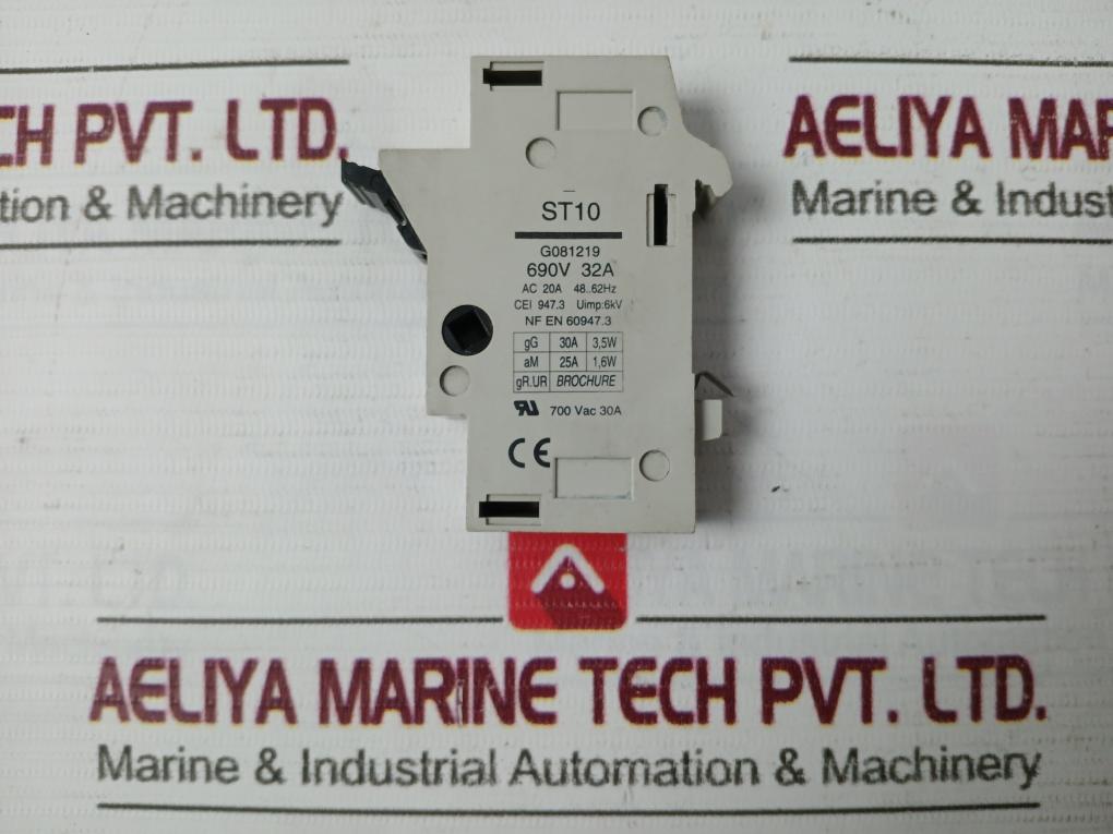 Ferraz St10 Fuse Holder 700 Vac 30A 48..62Hz