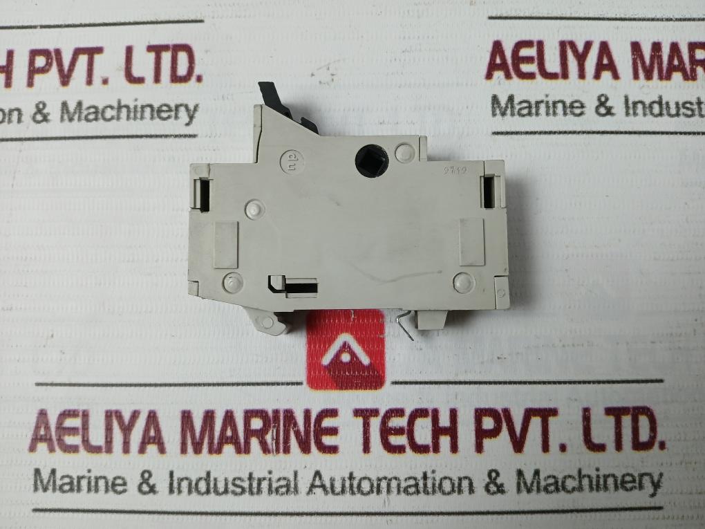 Ferraz St10 Fuse Holder 700 Vac 30A 48..62Hz