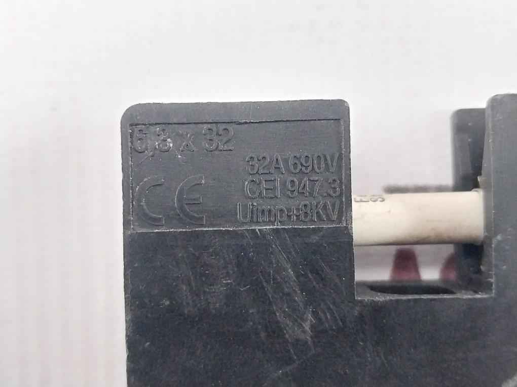 Ferraz Shawmut 125V Fa 30 Q Cartridge Fuse W/ Holder 6,3 X 32 Used