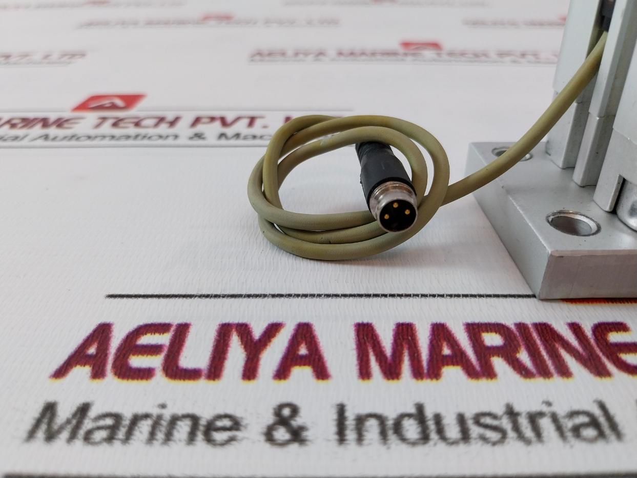 Festo Advu-32-25-p-a Compact Cylinder 10 Bar