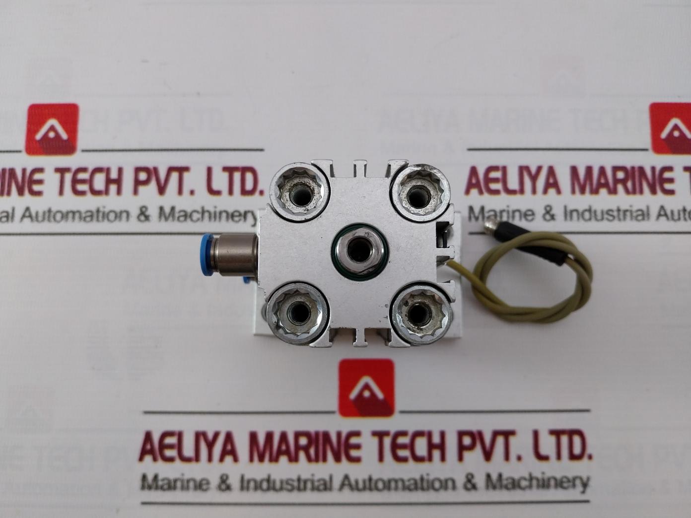 Festo Advu-32-25-p-a Compact Cylinder 156534 E323 10 Bar