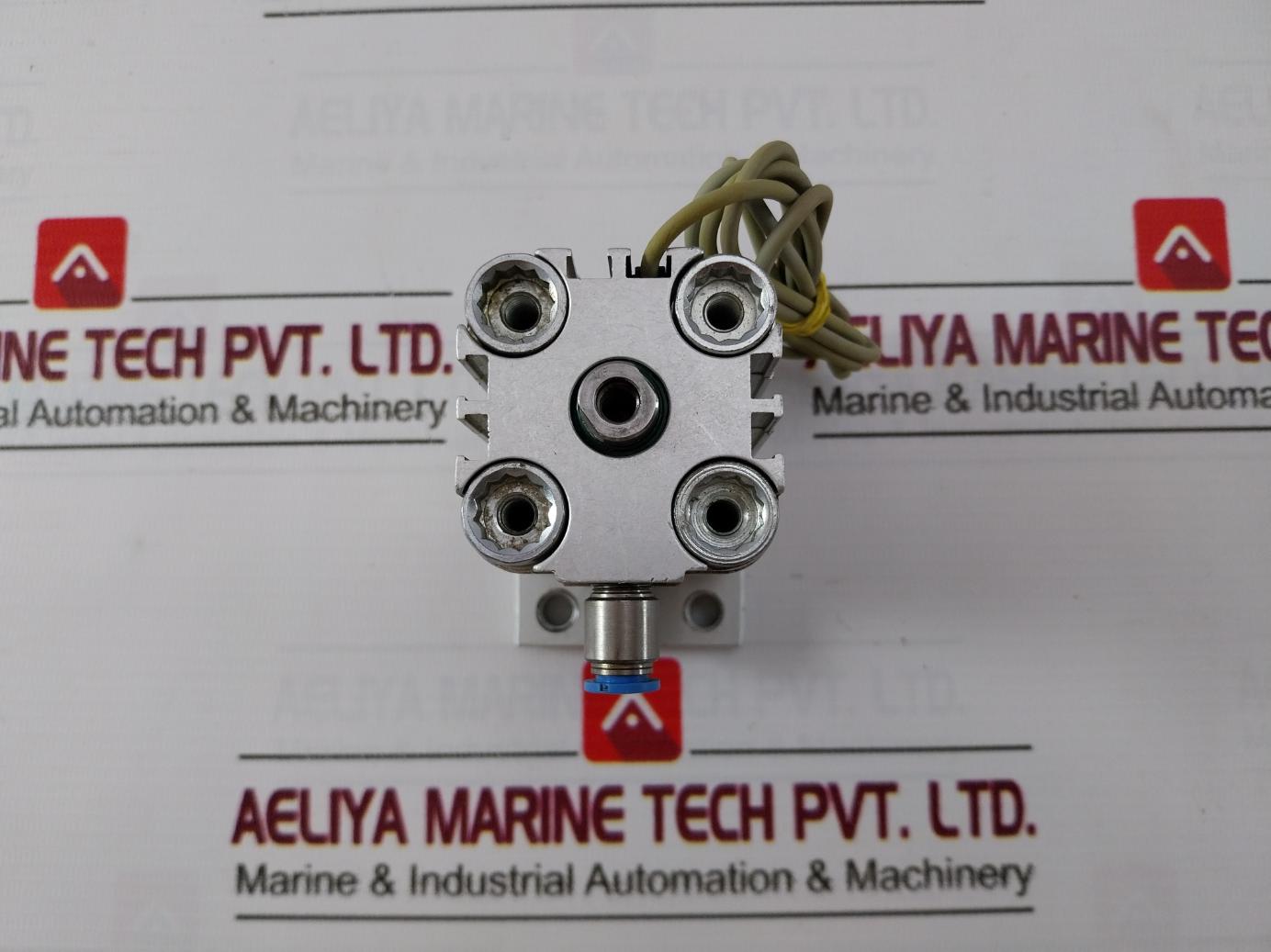 Festo Advu-32-25-p-a Compact Pneumatic Cylinder 10 Bar