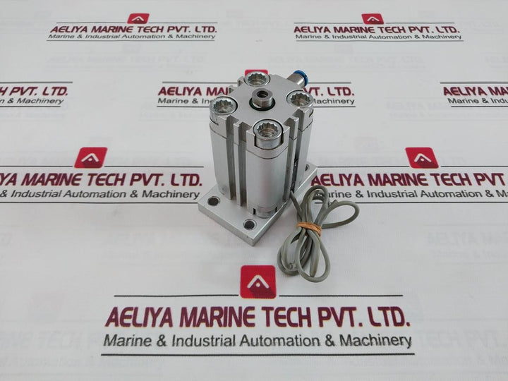 Festo Advu-32-30-p-a Compact Cylinder 10Bar 156535