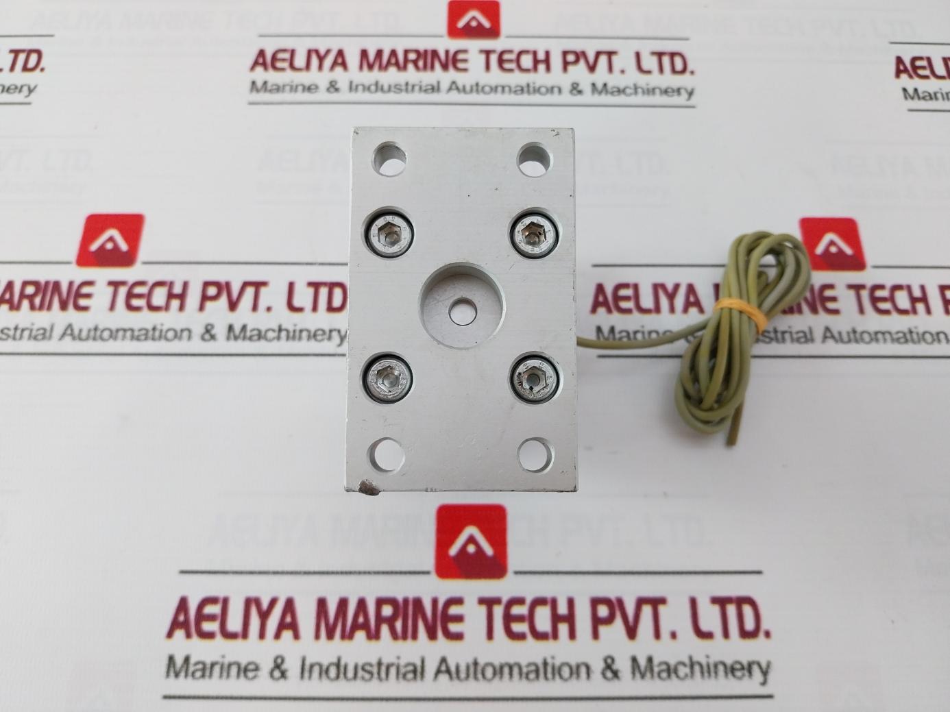 Festo Advu-32-30-p-a Compact Pneumatic Cylinder 10 Bar