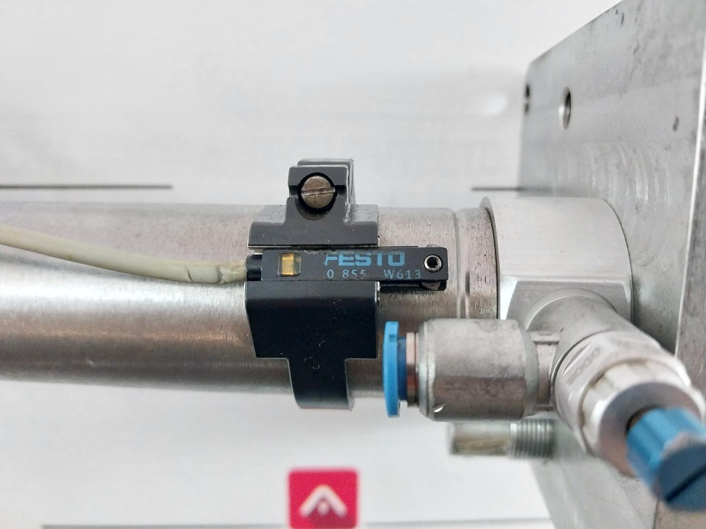 Festo Dsnu-32-250-ppv-a Pneumatic Piston Rod Cylinder 10 Bar 10Nm